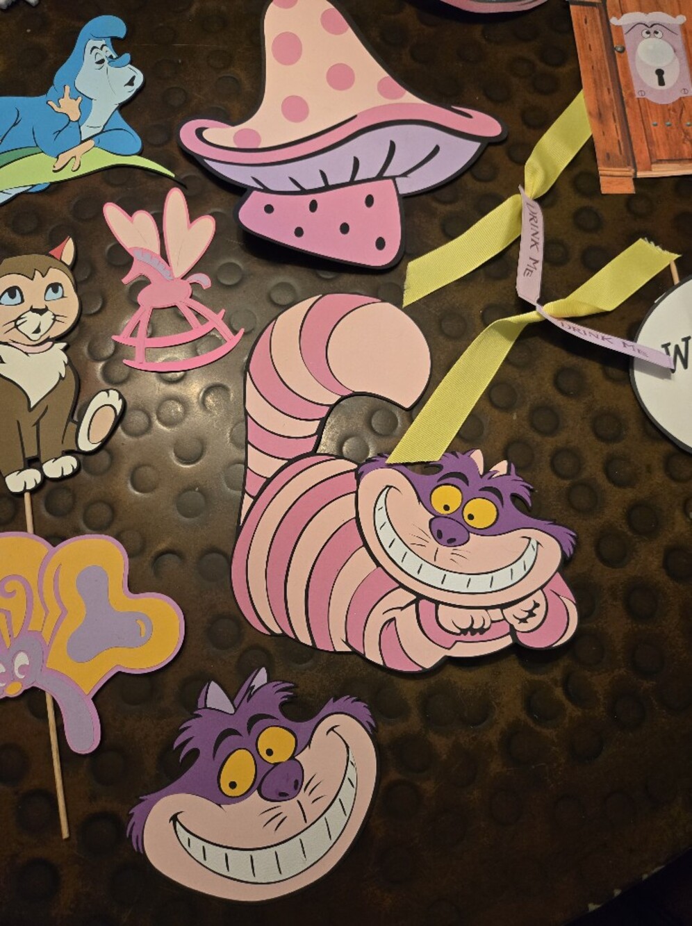 Birthday Party Supplies- Alice In Wonderland - Picture 6 of 16
